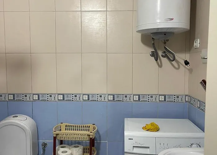 Flat Ani * Golem (Tirana)